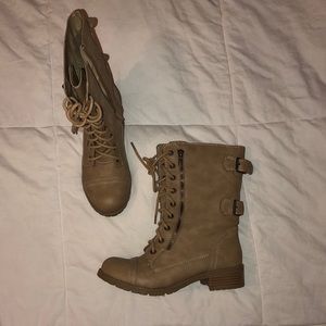 Tan Combat Boots - Size 7